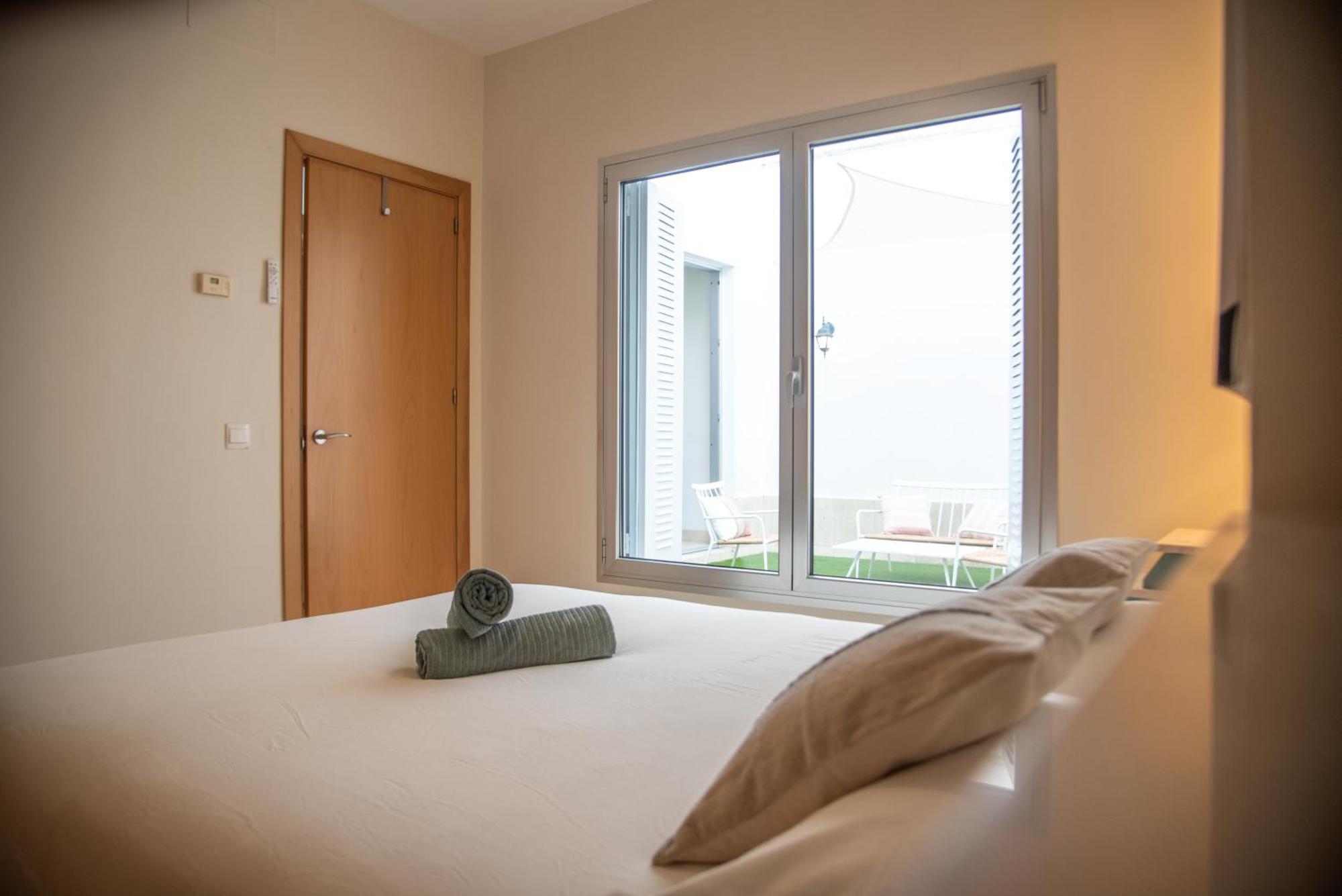 Tentudia Charming Apartments With Private Roof-Top Or Patio In San Bernardo By Ocityzen Севилья Экстерьер фото