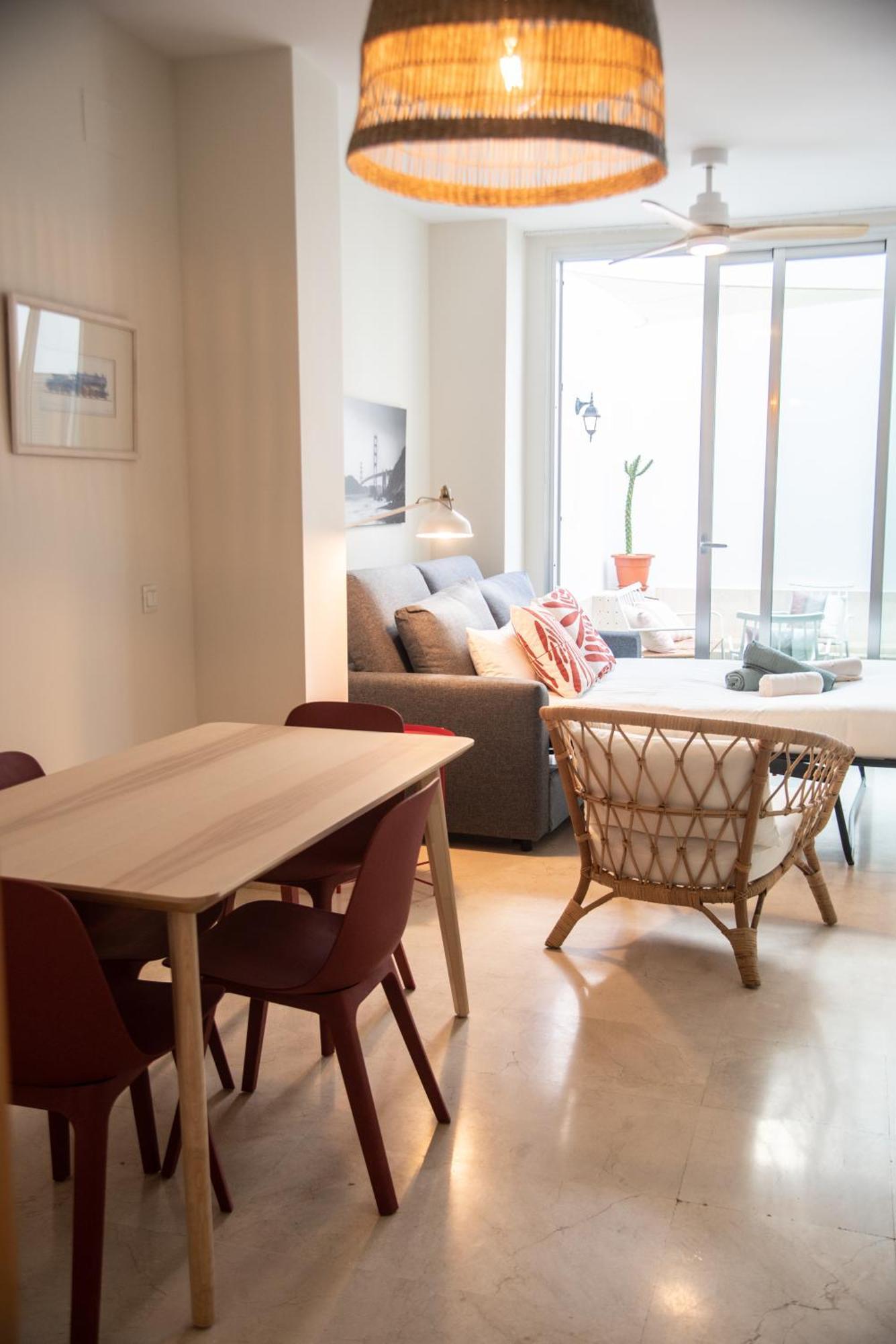 Tentudia Charming Apartments With Private Roof-Top Or Patio In San Bernardo By Ocityzen Севилья Экстерьер фото