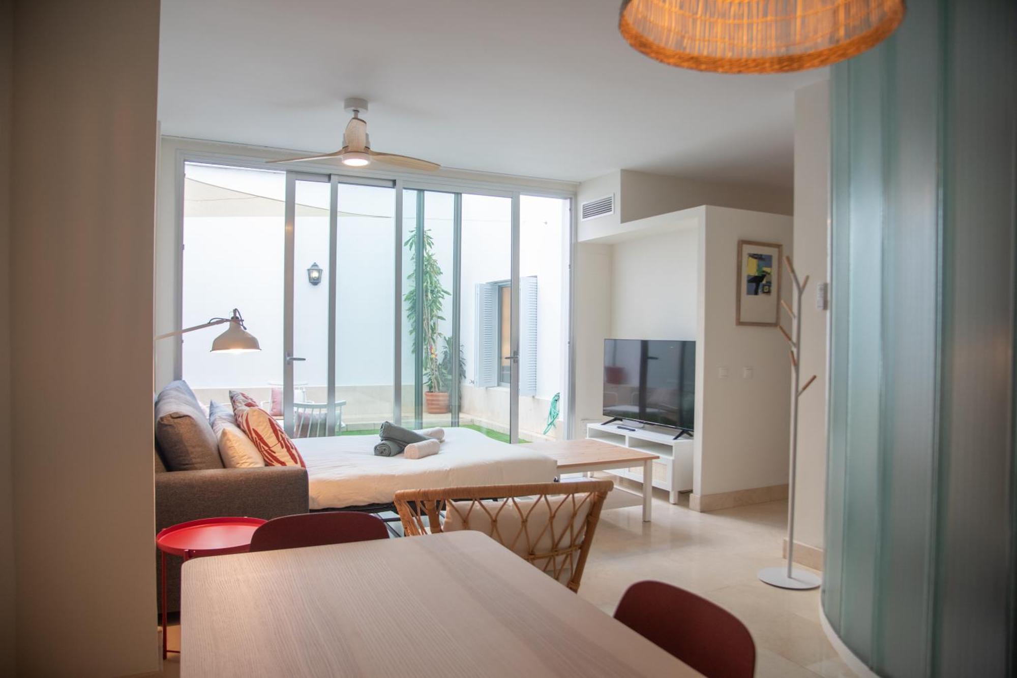 Tentudia Charming Apartments With Private Roof-Top Or Patio In San Bernardo By Ocityzen Севилья Экстерьер фото