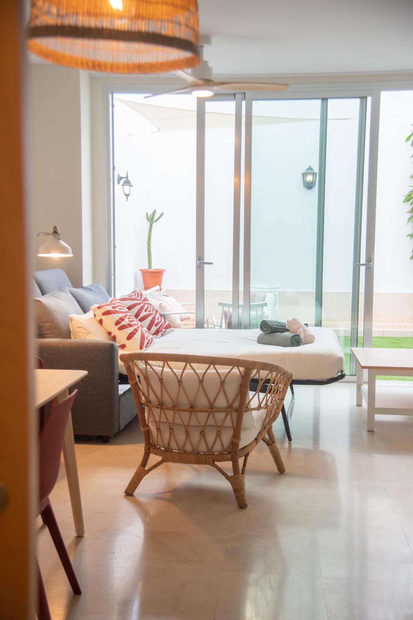 Tentudia Charming Apartments With Private Roof-Top Or Patio In San Bernardo By Ocityzen Севилья Экстерьер фото