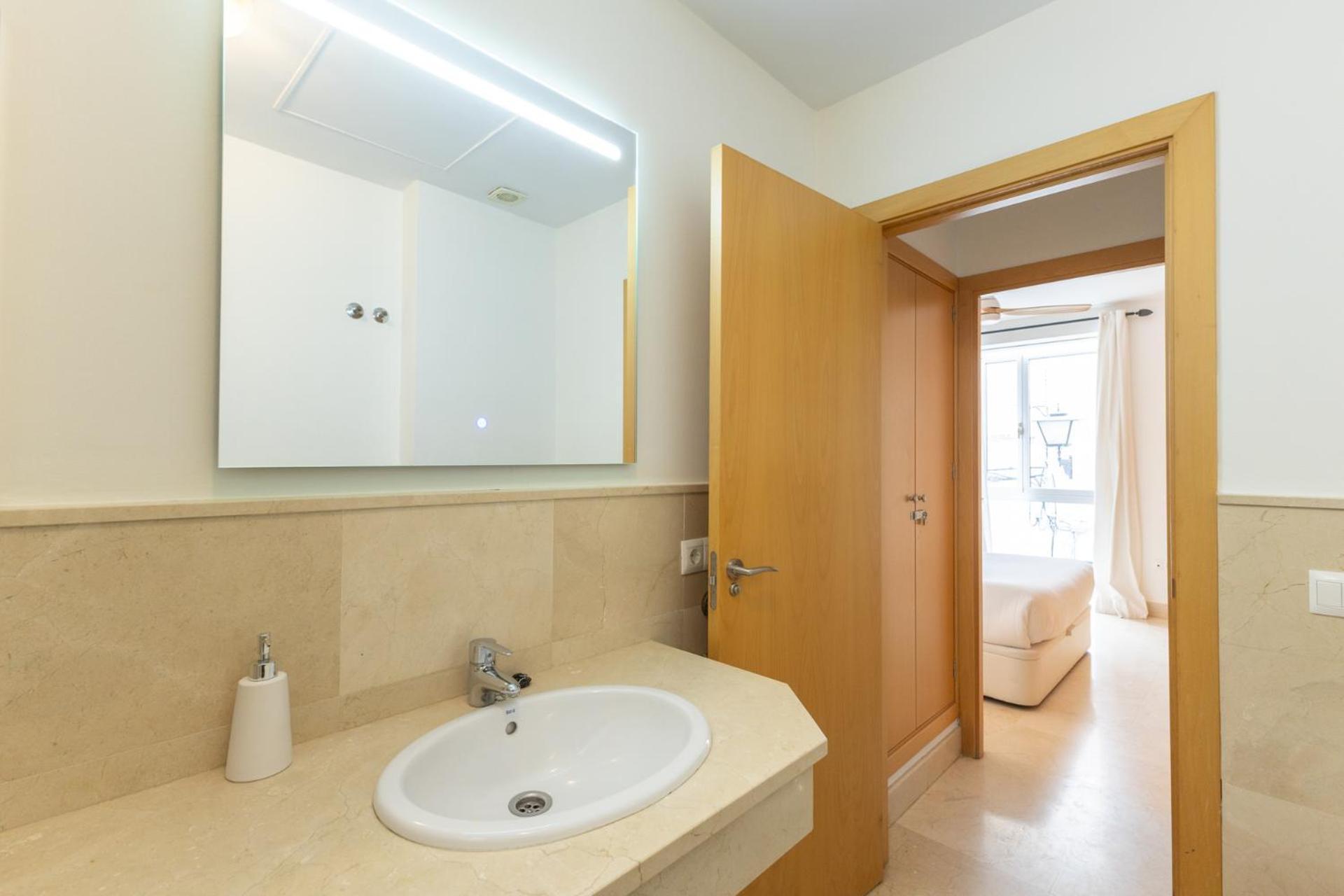Tentudia Charming Apartments With Private Roof-Top Or Patio In San Bernardo By Ocityzen Севилья Экстерьер фото